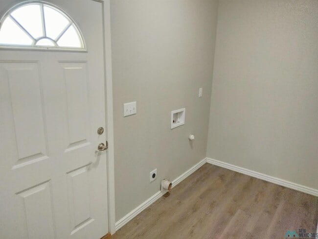 Building Photo - 1308 Sonora Rd