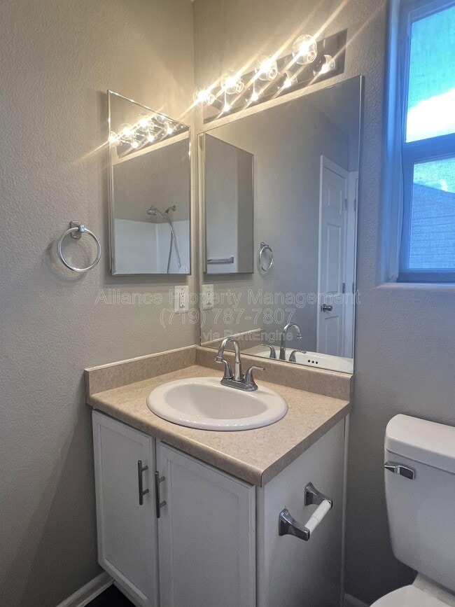 Building Photo - 7368 Glenburn Dr