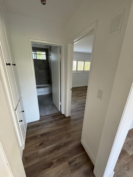 Building Photo - 630 N Orlando Ave