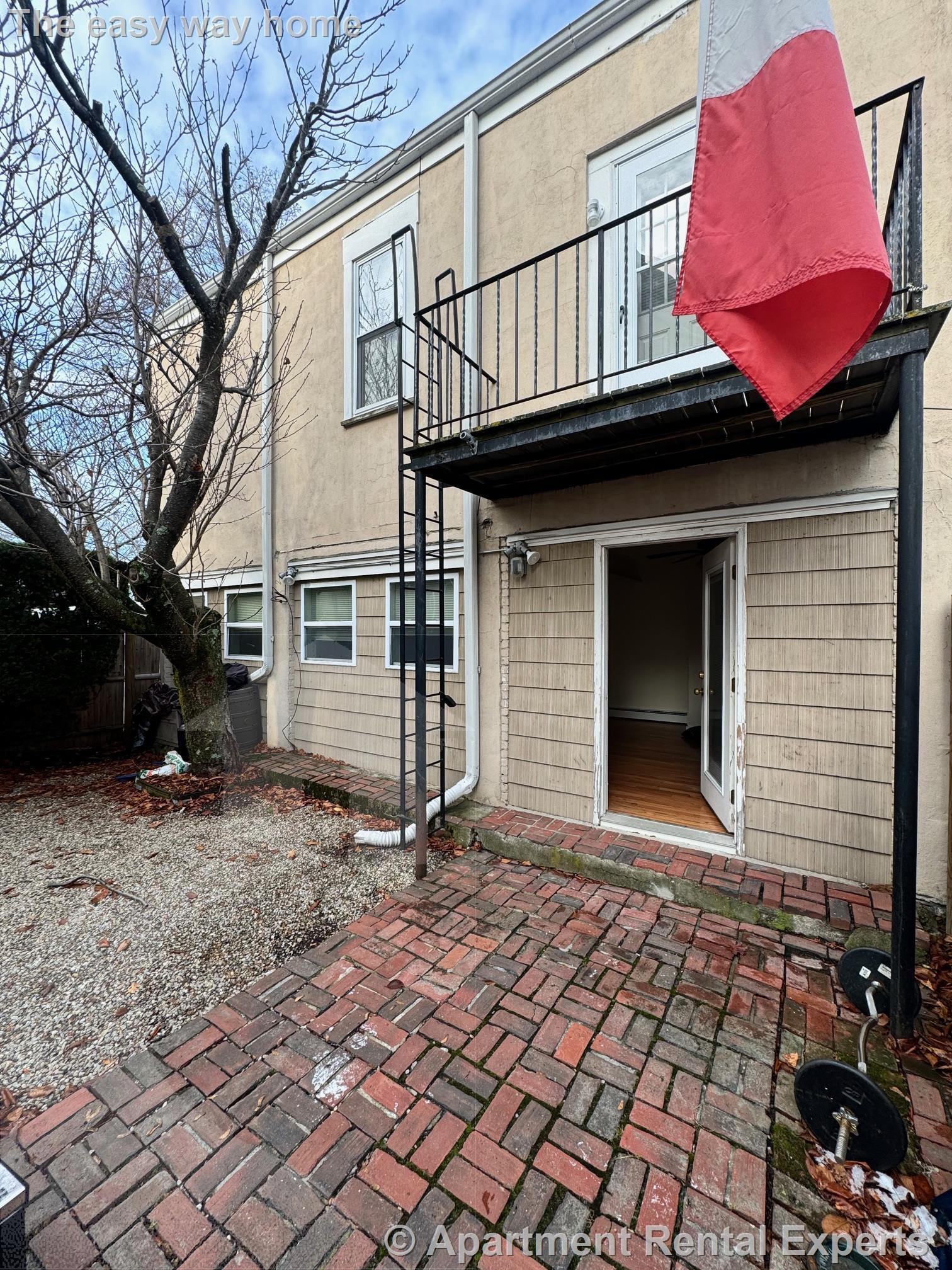 Building Photo - 205B Highland Ave