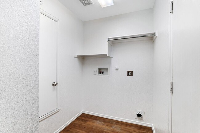 Building Photo - ***APPLICATION CURRENTLY UNDER REVIEW***Tw...
