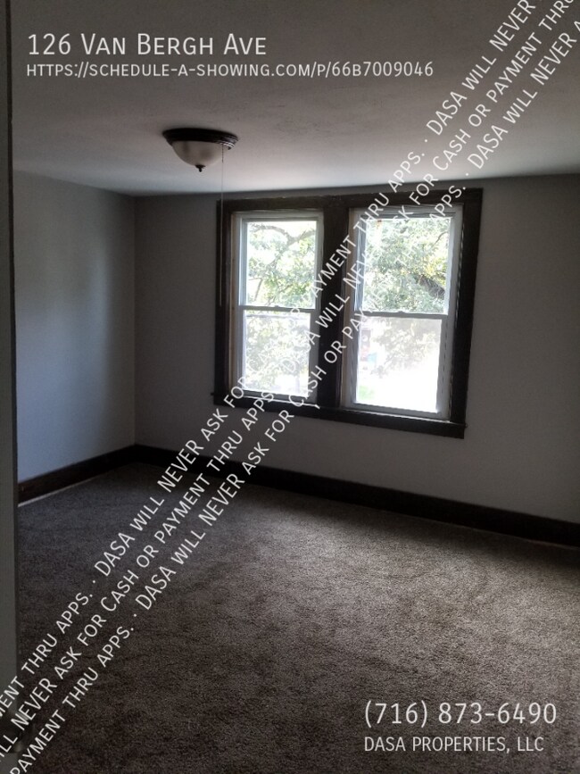 Building Photo - 126 Van Bergh Ave