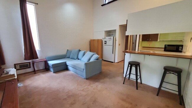 Primary Photo - 1 BDRM Kings Run Condo w/ HOA Amenities, V...