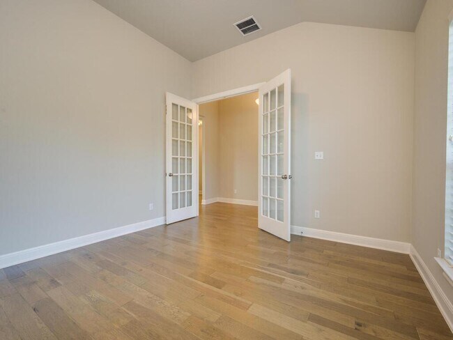 Building Photo - 2905 Coral Valley Dr