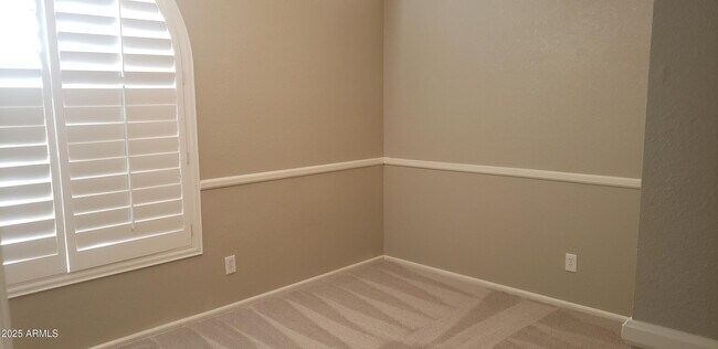 Building Photo - 2418 W Alamo Dr