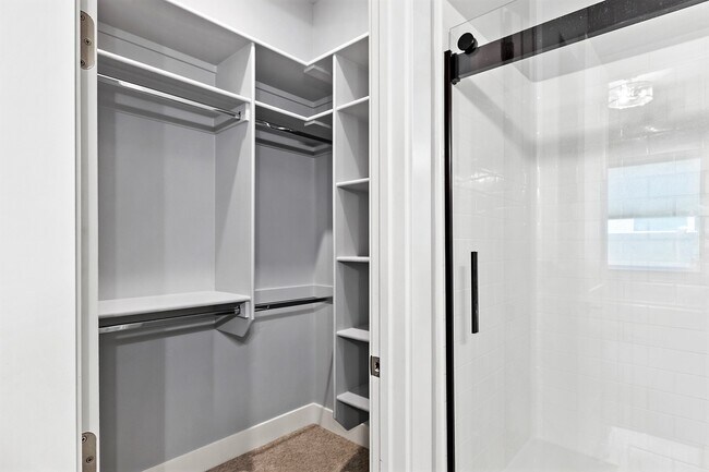 Building Photo - 9042 S La Pampa Way