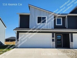 Building Photo - 516 Harper Cir