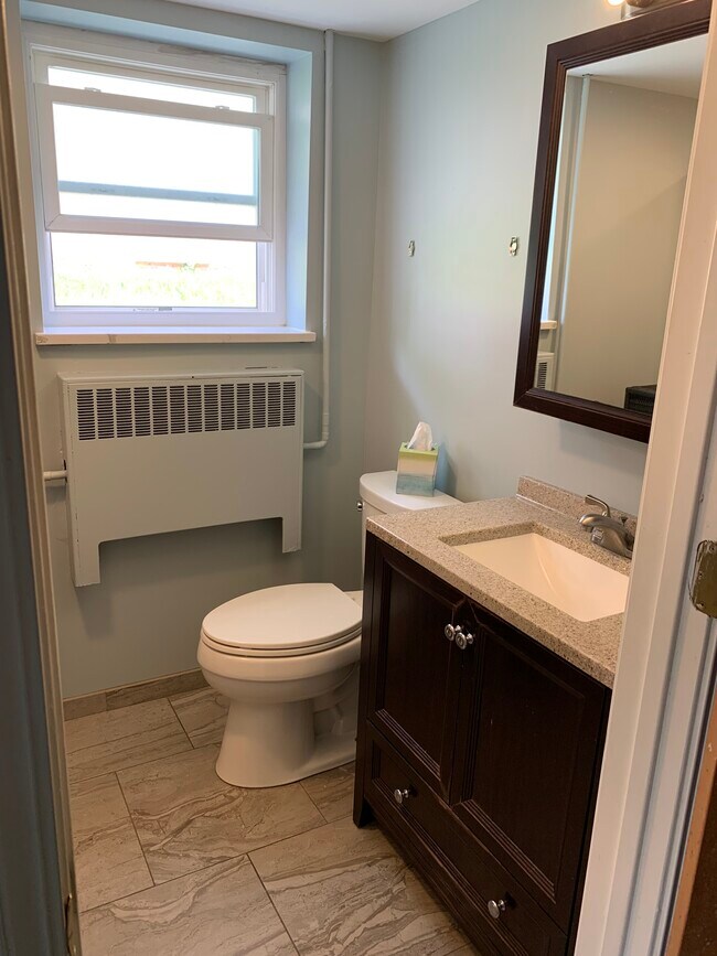 Bathroom - 10332 Elizabeth St