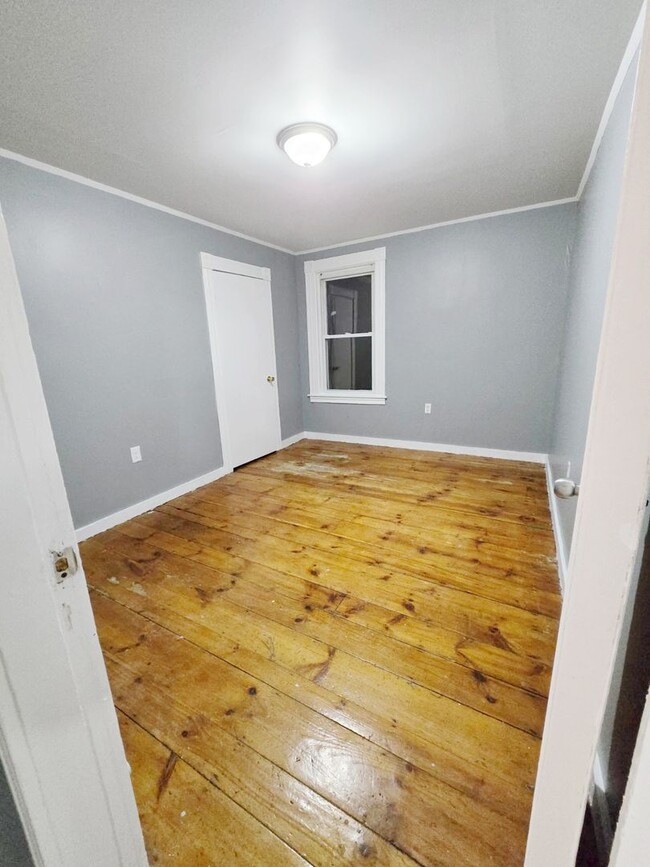 Building Photo - 348 Fairmount St