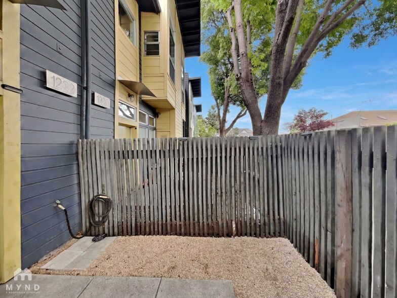 Building Photo - 1222 32nd St