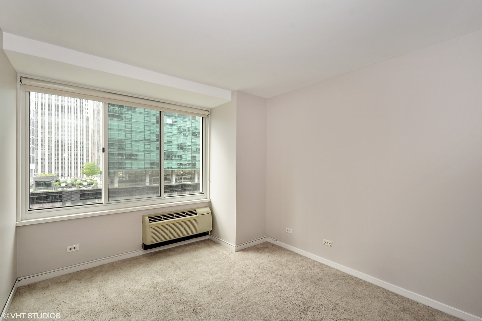 Building Photo - 211 E Ohio St