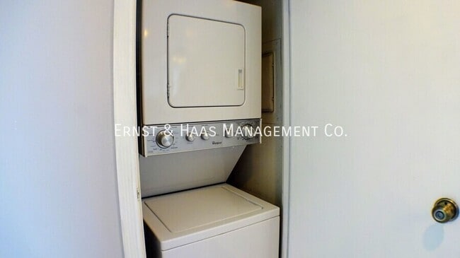 Building Photo - 700 E Ocean Blvd