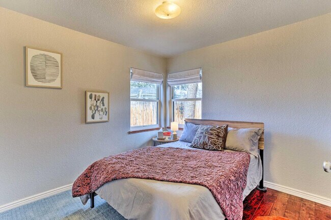 Building Photo - 991 S Bryant St