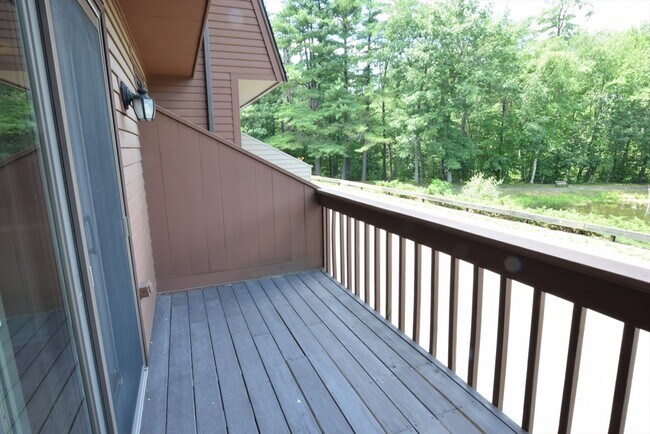 Building Photo - C4 Scotty Hollow Dr