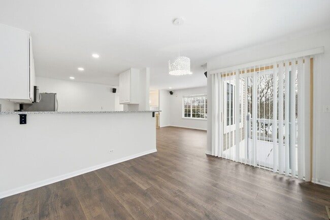 Building Photo - 2330 Twilight Dr