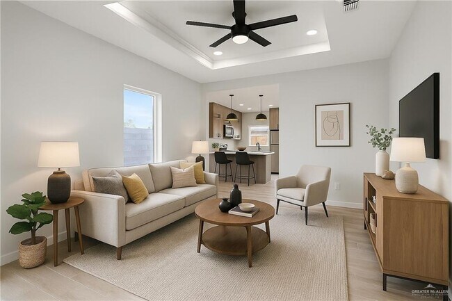 Building Photo - 14 N 56th Ln