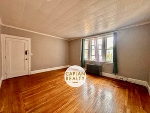 Building Photo - 94 Norton St