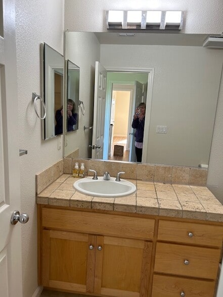 Building Photo - 2295 Orleans St