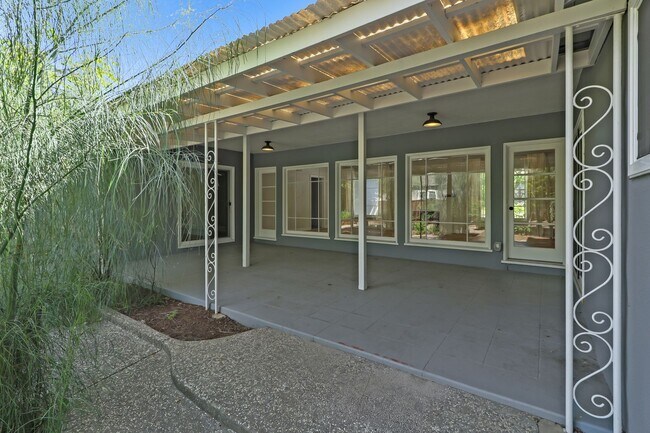 Building Photo - Los Altos 4-Bedroom with Fireplace, EV Hoo...
