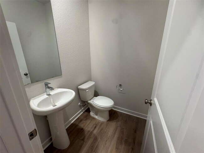 Building Photo - 108 Sorghum Dr