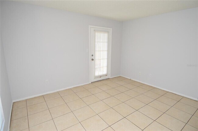 Building Photo - 8702 Mallard Reserve Dr