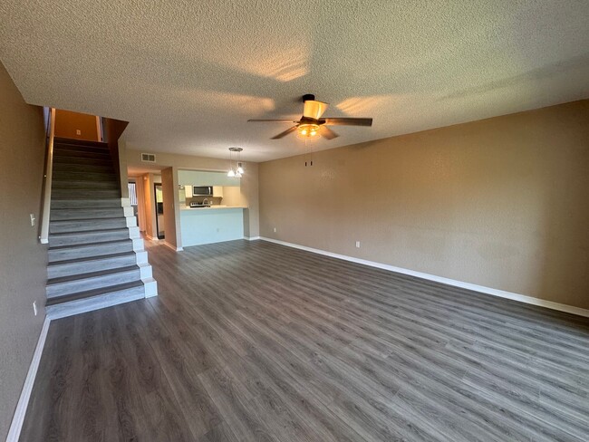 Building Photo - 3BR 3BA Townhome w/ Beach View +  Pool + Updated Kitchen + Balcony/Patio in Hidden Harbour