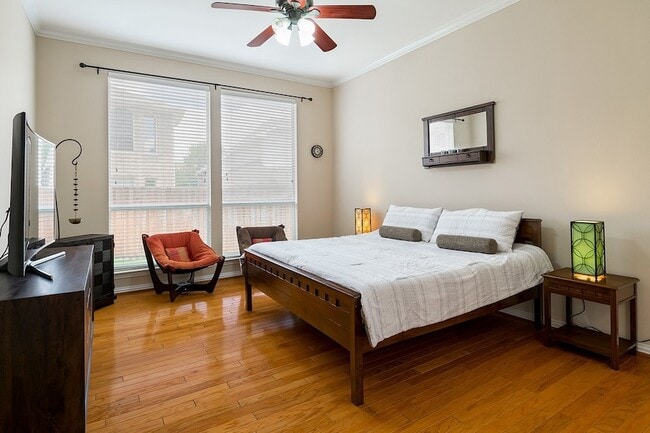 Building Photo - 7712 Brookview Ct