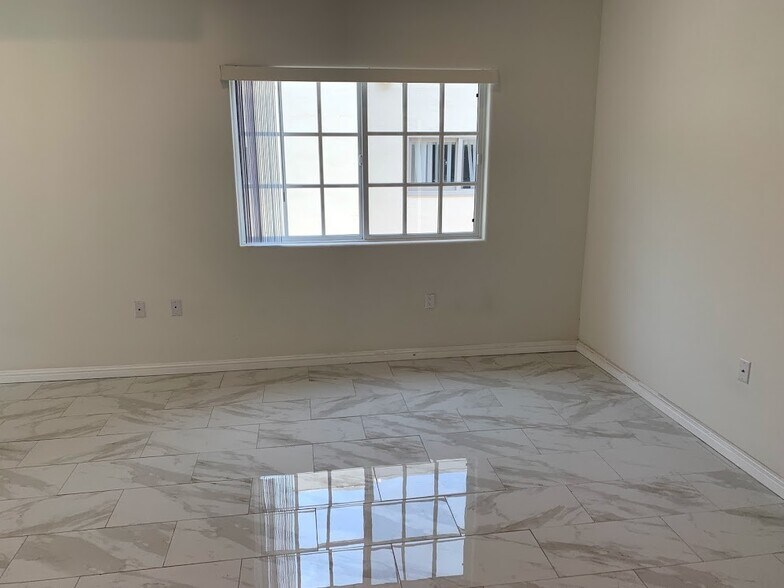 Building Photo - 1423 Franklin St