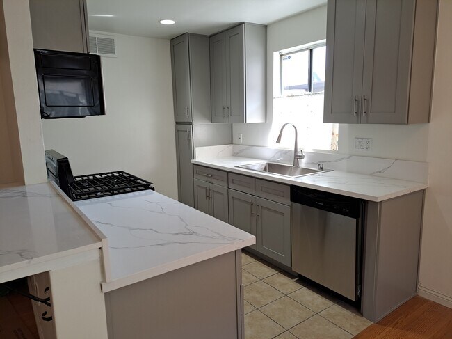 Building Photo - 5232 Wilkinson Ave
