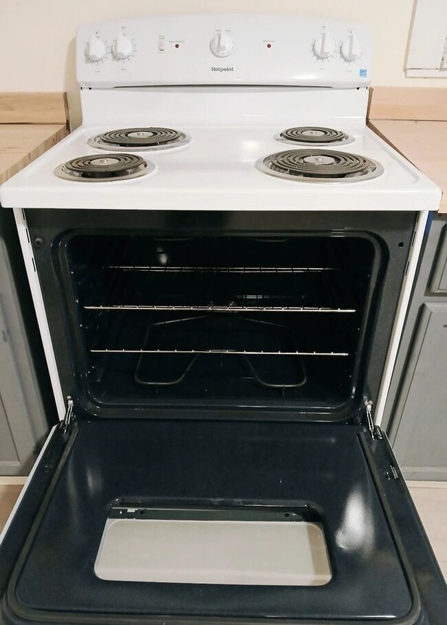 Building Photo - 408 Bowen Ave