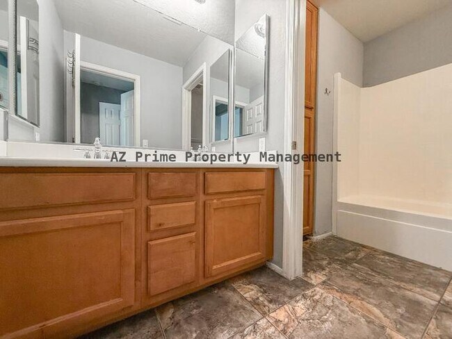 Building Photo - 19716 E Thornton Rd