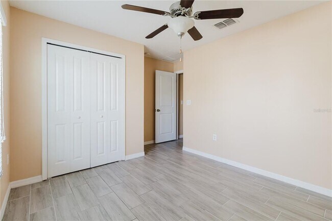 Building Photo - 304 Cascade Bend Dr