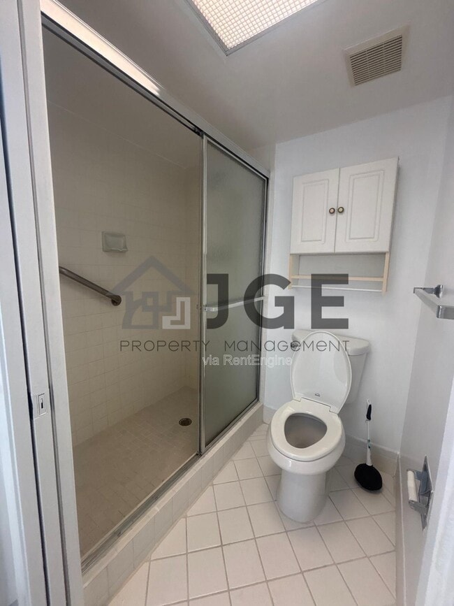 Building Photo - 12600 Sw Ct-5