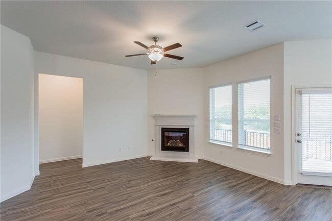 Building Photo - 312 Prato Pl