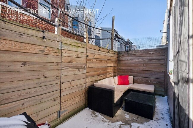 Building Photo - 1708 Sigel St