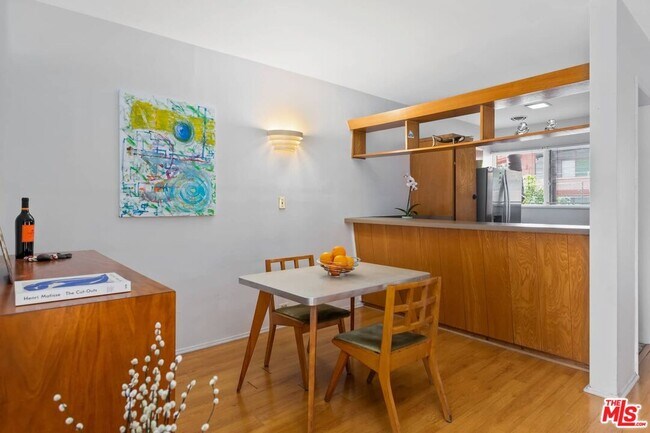 Building Photo - 1400 Hayworth Ave