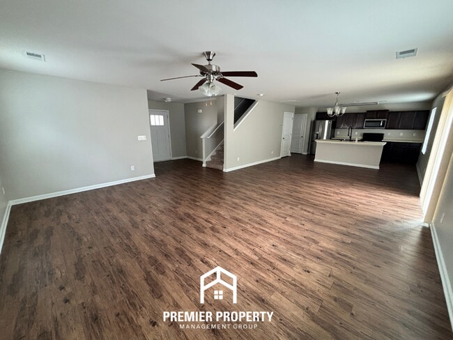 Building Photo - 213 Addison Dr