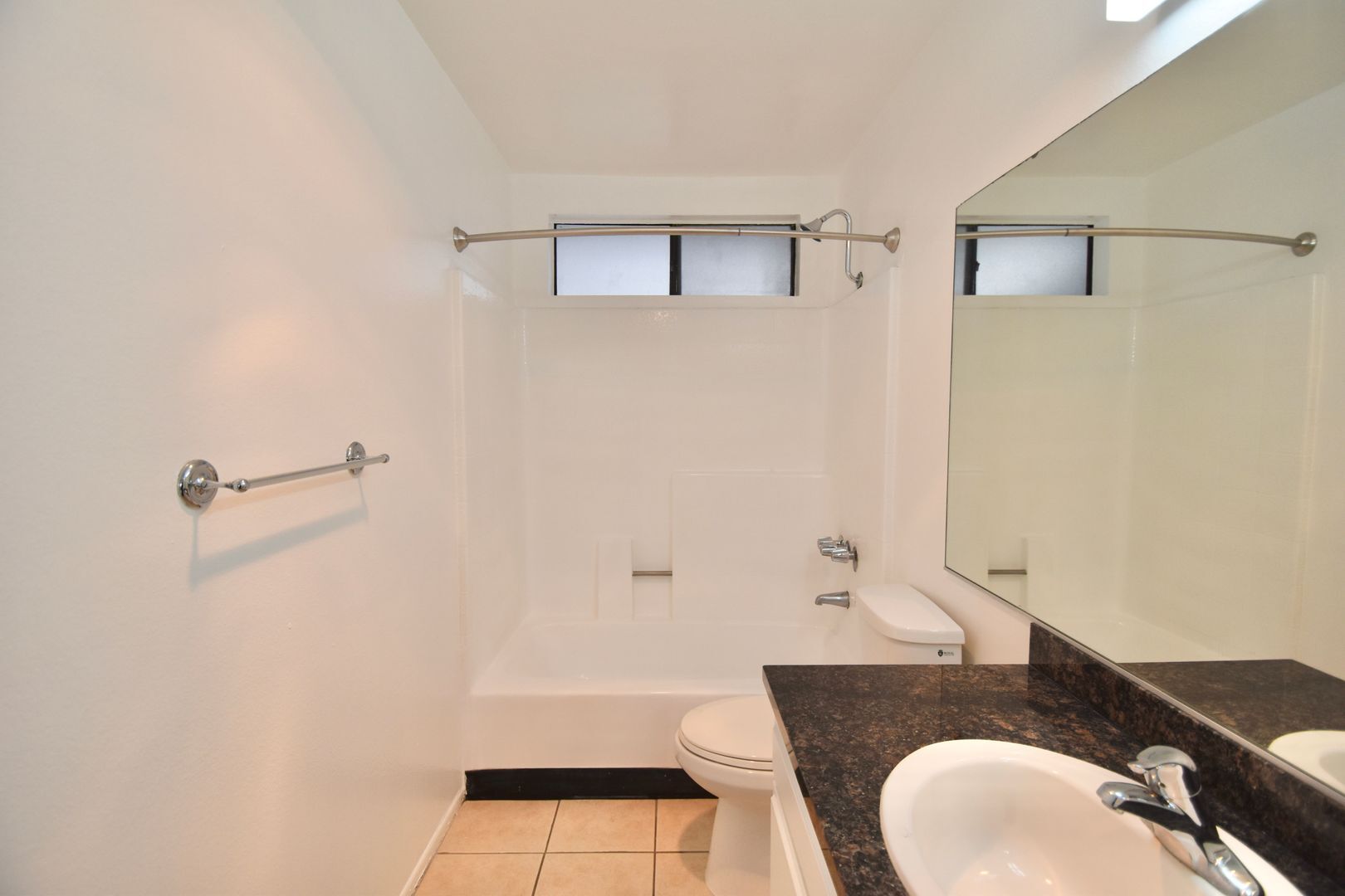 Building Photo - 12249 Oxnard St