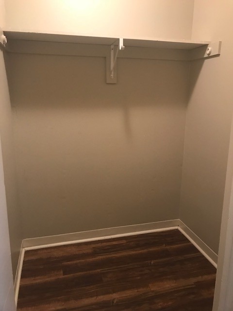 Closet - Brookwood (Patriot Point of Lafayette)