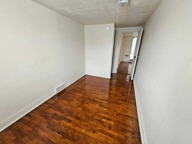 Building Photo - 1804 11th St