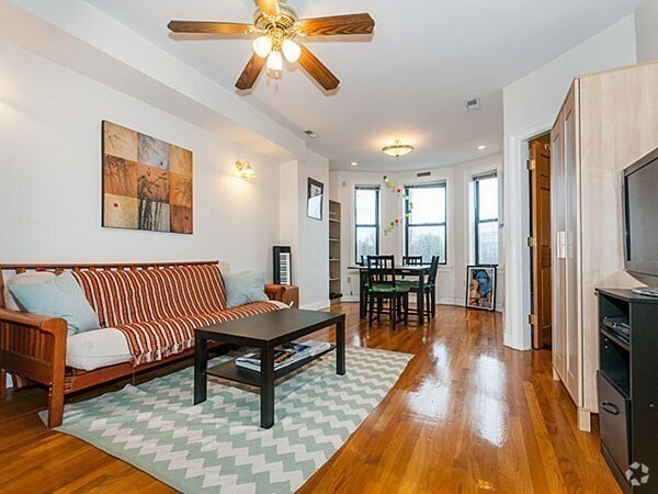 Building Photo - 43 Thorndike St