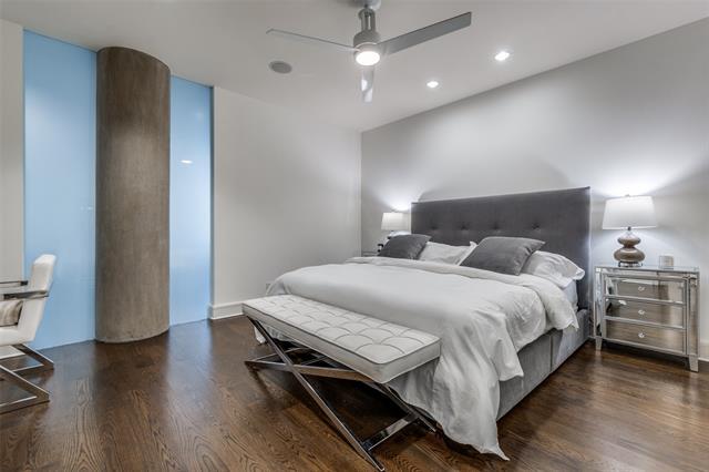 Building Photo - 2408 Victory Park Ln