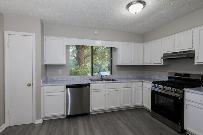 Building Photo - 3069 Caliente Ln
