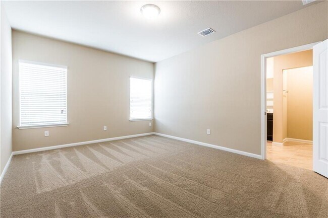 Building Photo - 6608 San Isidro Dr