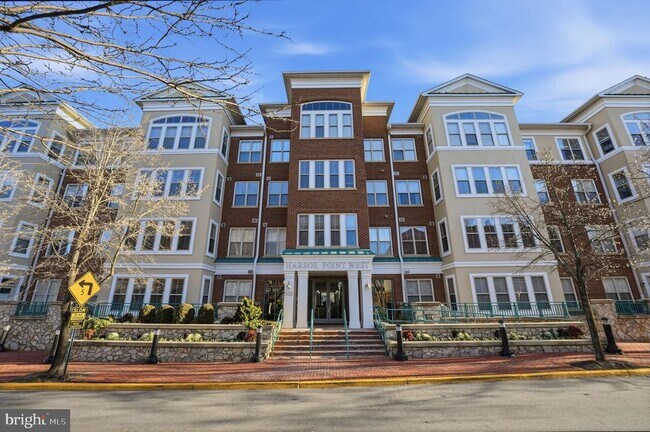 Building Photo - 500 Belmont Bay Dr