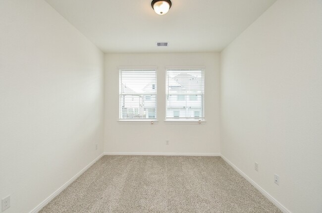 Building Photo - 130 W Coralburst Lp