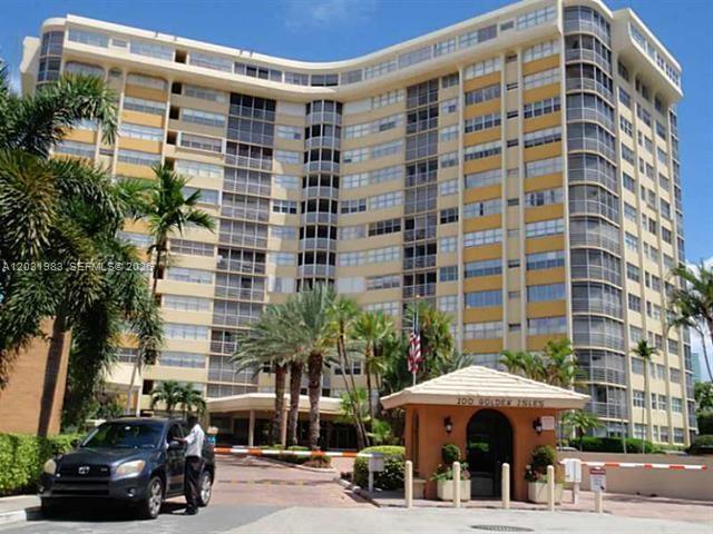 Building Photo - 100 Golden Isles Dr