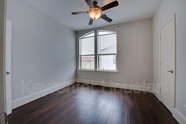 Building Photo - 4203 Feagan St