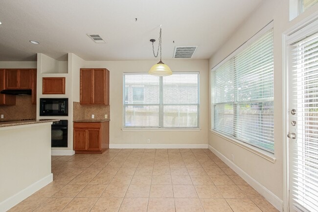 Building Photo - Immaculate Cedar Park home