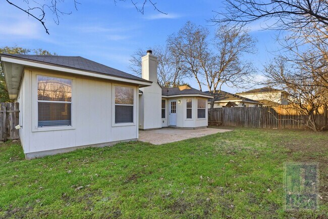 Building Photo - 606 Colonial Park Blvd